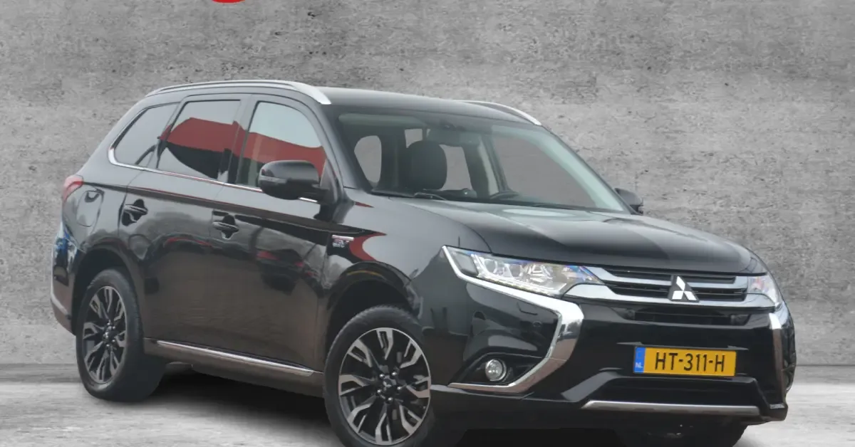 Mitsubishi Outlander (2015) — foto 1
