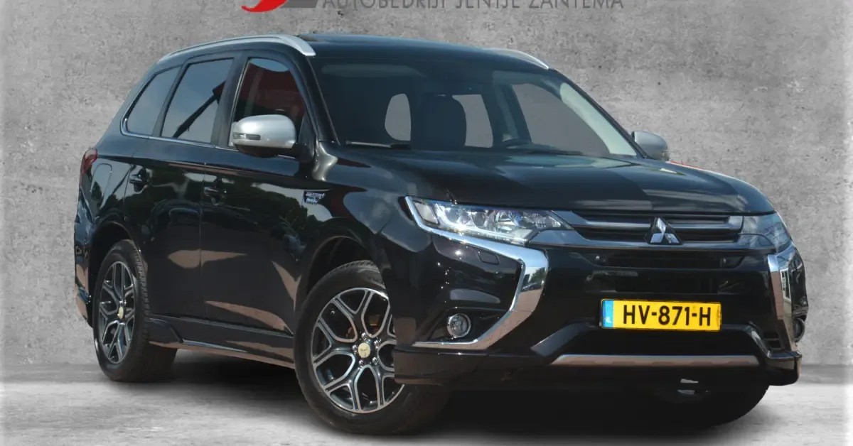 Mitsubishi Outlander (2015) — foto 1