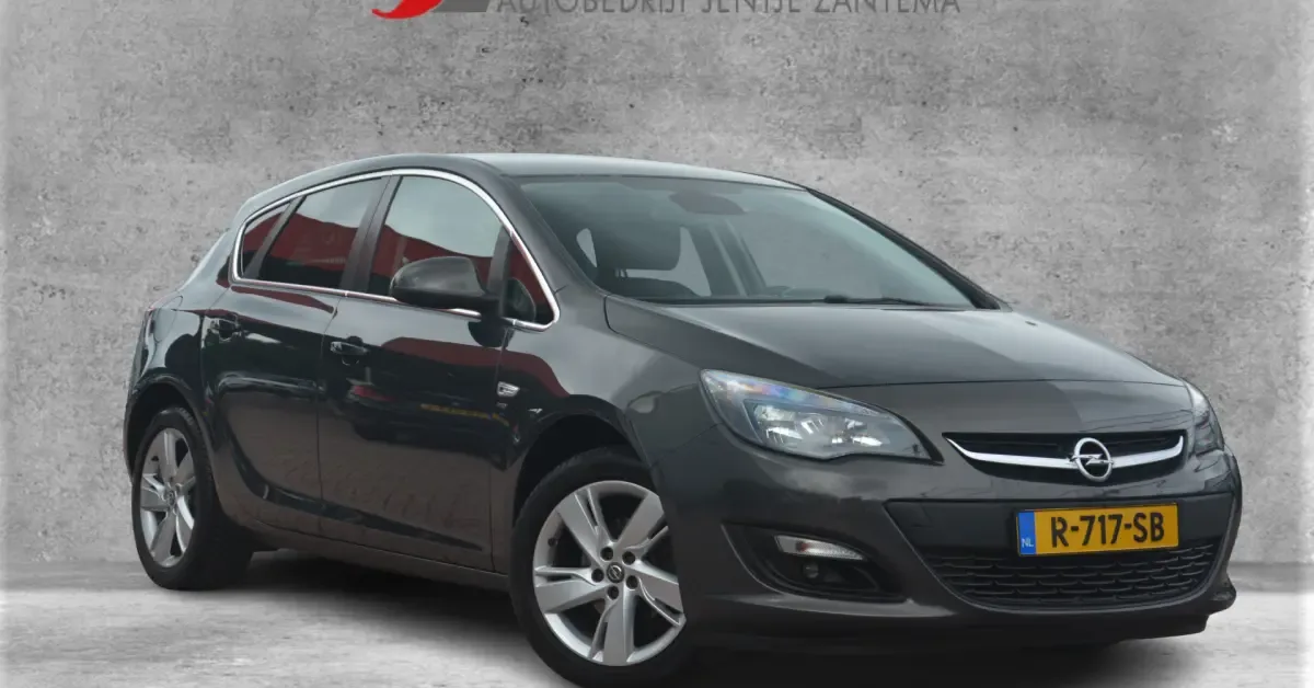 Opel Astra (2014) — foto 1