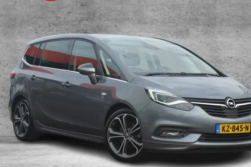 Opel Zafira (2017)