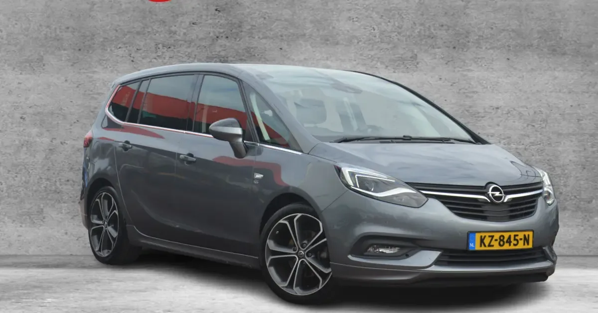 Opel Zafira (2017) — foto 1