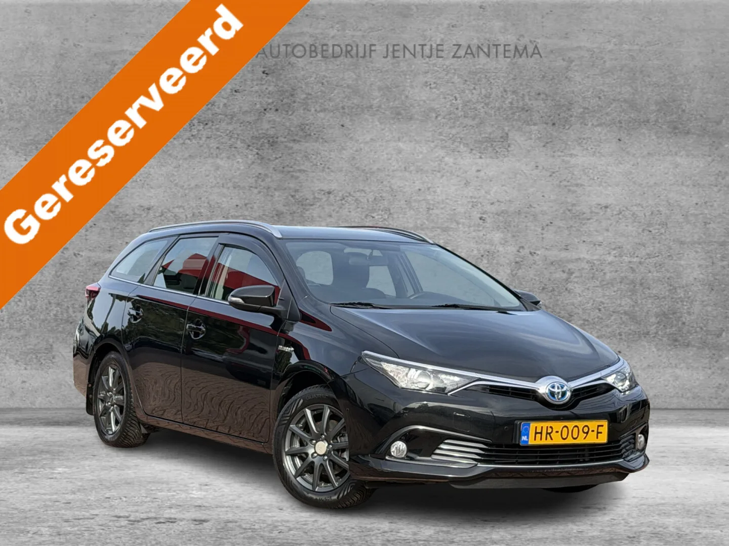 Toyota Auris (2015) — foto 1