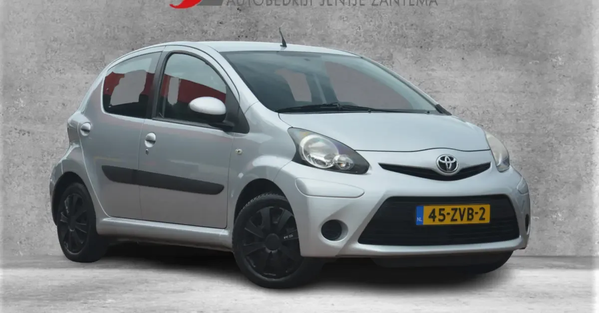 Toyota Aygo (2012) — foto 1