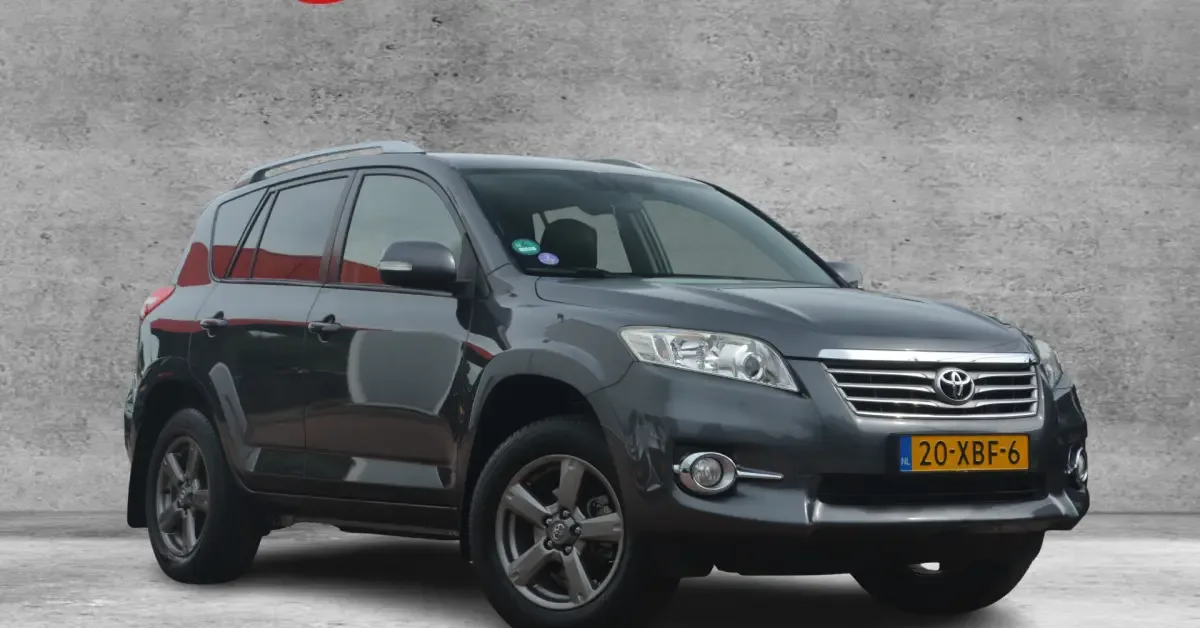 Toyota RAV4 (2012) — foto 1