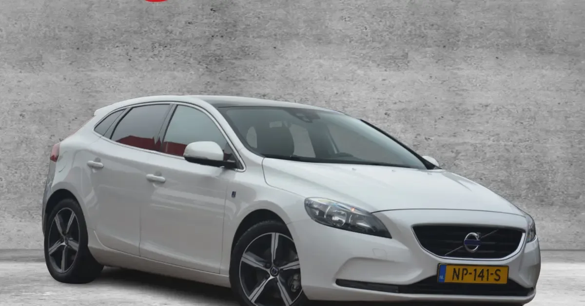 Volvo V40 (2015) — foto 1