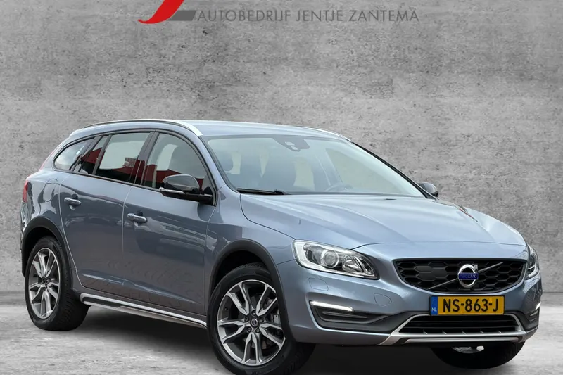 Volvo V60 Cross Country (2017)