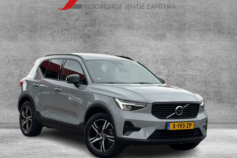 Volvo XC40 (2024)