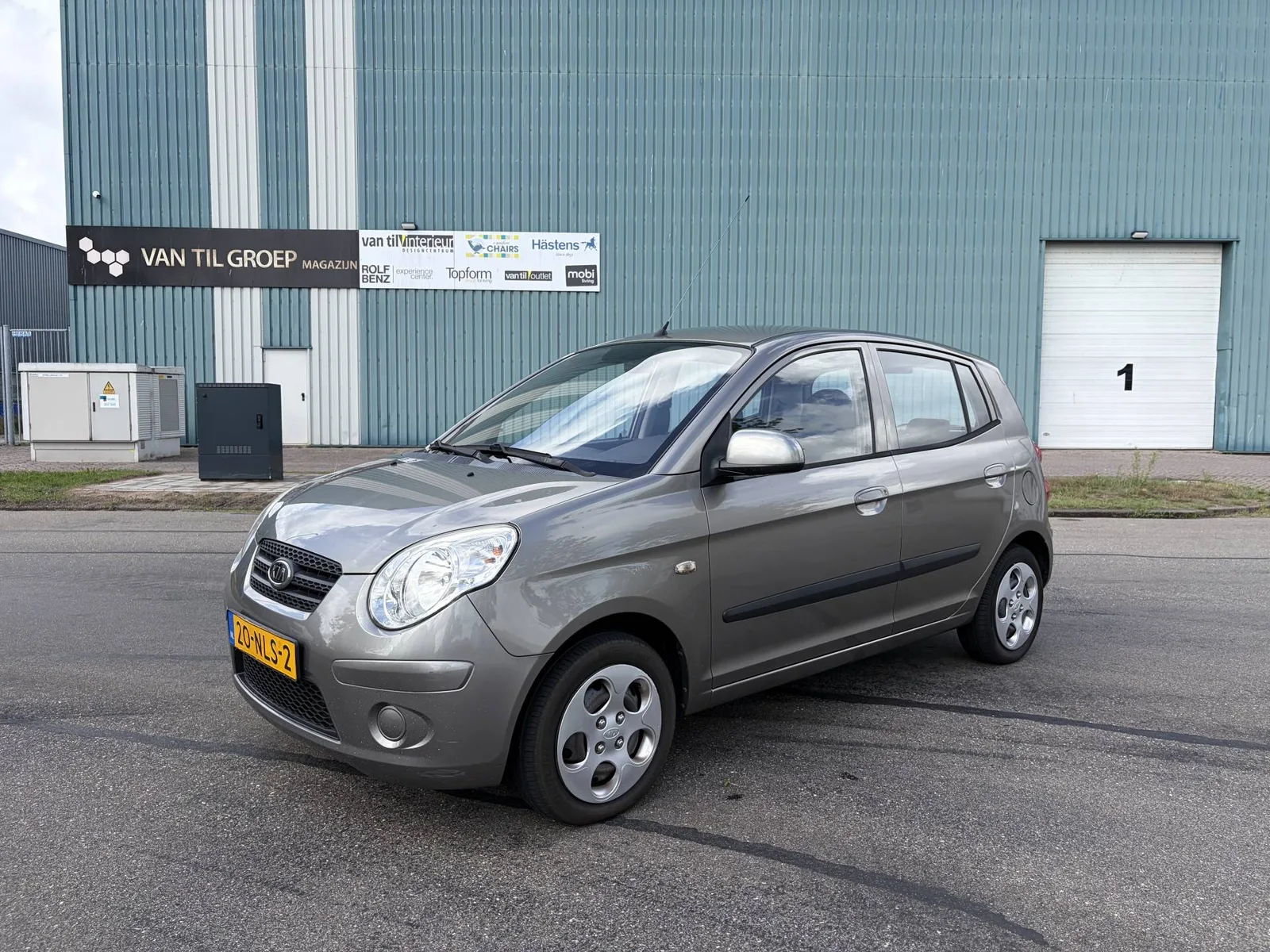 Kia Picanto (2010) — foto 1