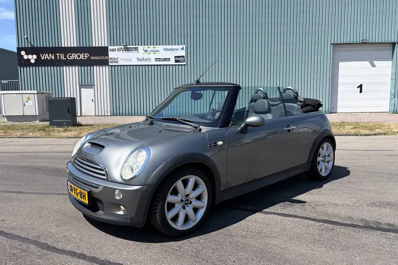 MINI Cooper (2006)