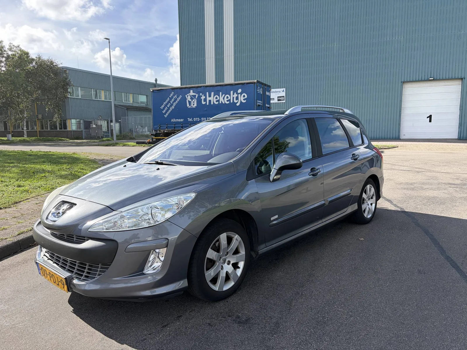 Peugeot 308 (2011) — foto 1