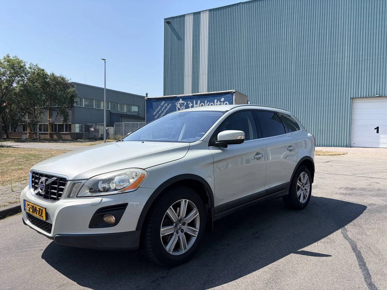 Volvo XC60 (2009) — foto 1