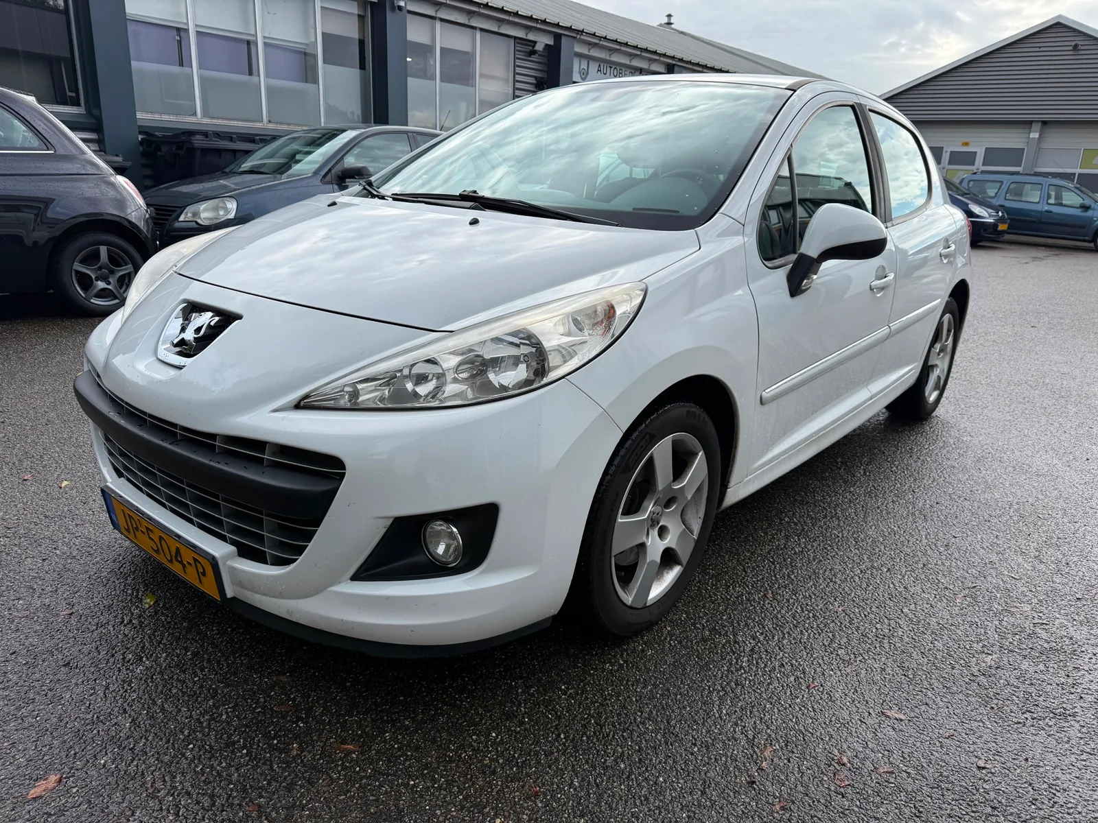 Peugeot 207 (2011) — foto 1