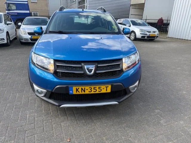 Dacia Sandero (2016) — foto 1