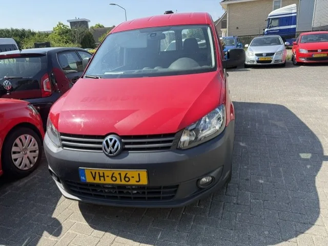 Volkswagen Caddy (2014) — foto 1