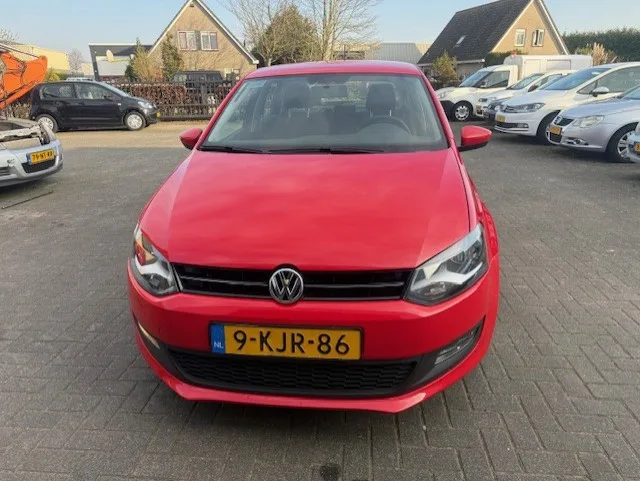 Volkswagen Polo (2013) — foto 1