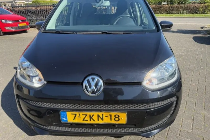 Volkswagen Up! (2015)