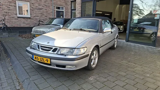 Saab 9-3 (2000) — foto 1