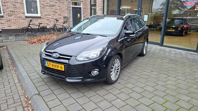 Ford Focus (2011) — foto 1