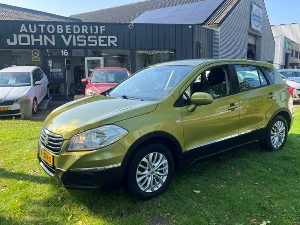 Suzuki S-Cross (2016) — foto 1