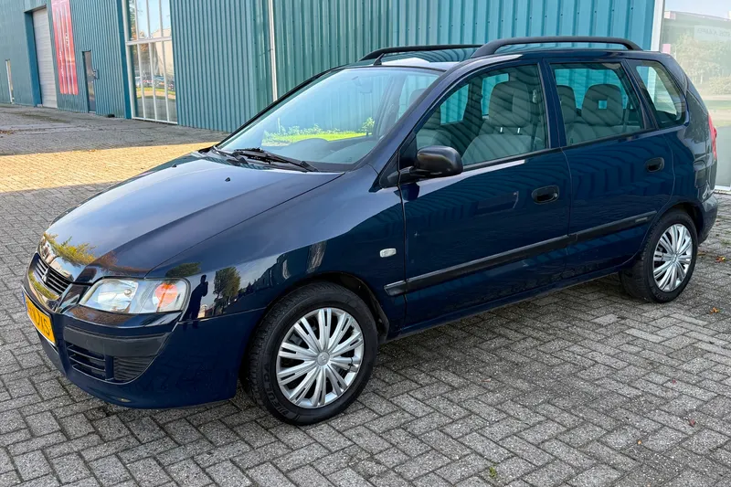 Mitsubishi Space Star (2003)