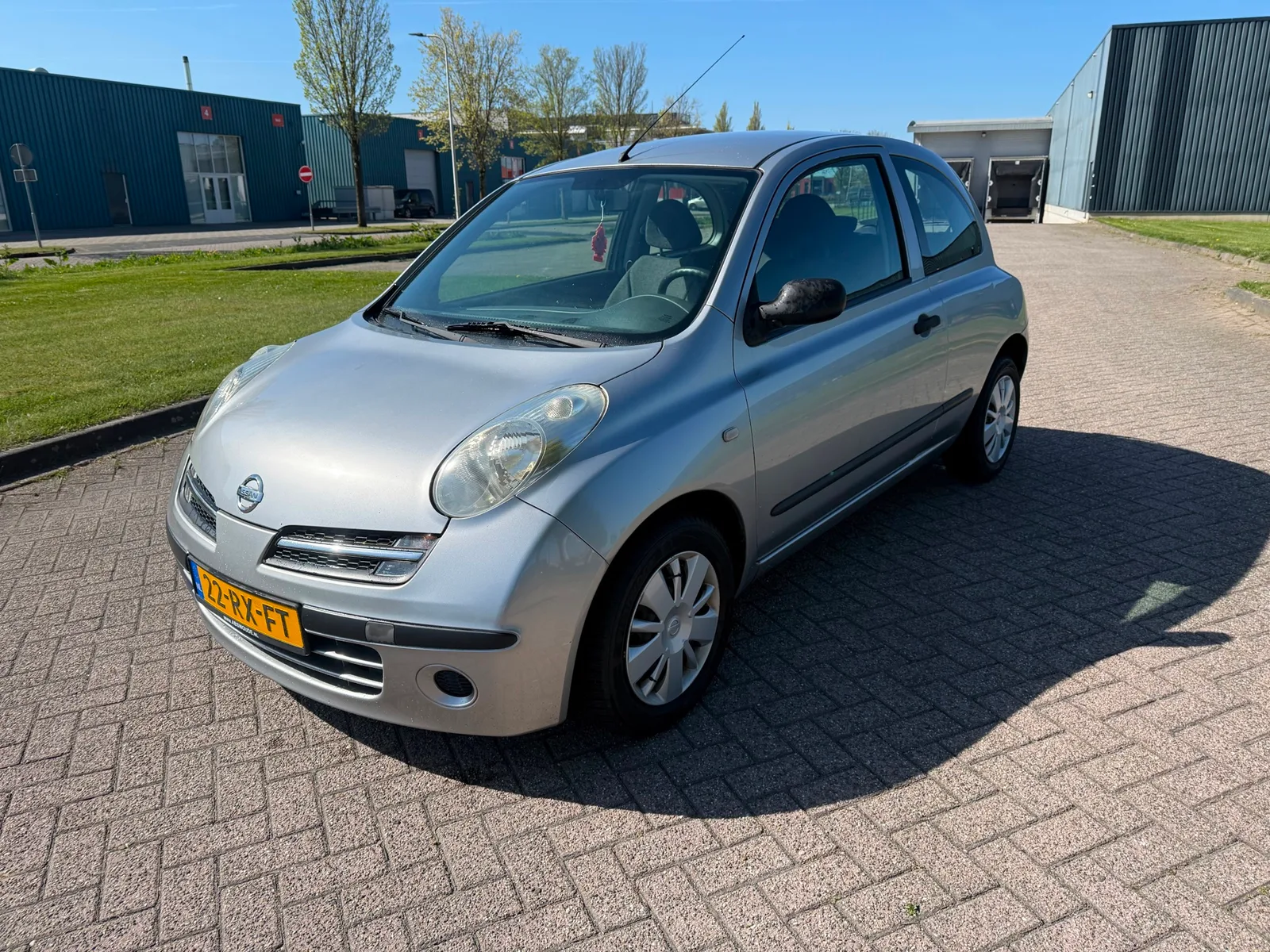 Nissan Micra (2005) — foto 1