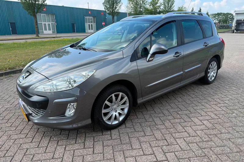 Peugeot 308 (2009)