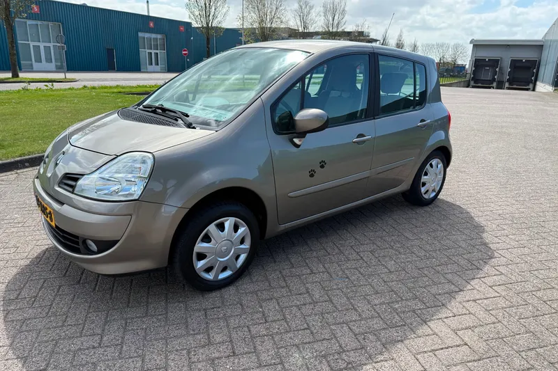 Renault Modus (2008)