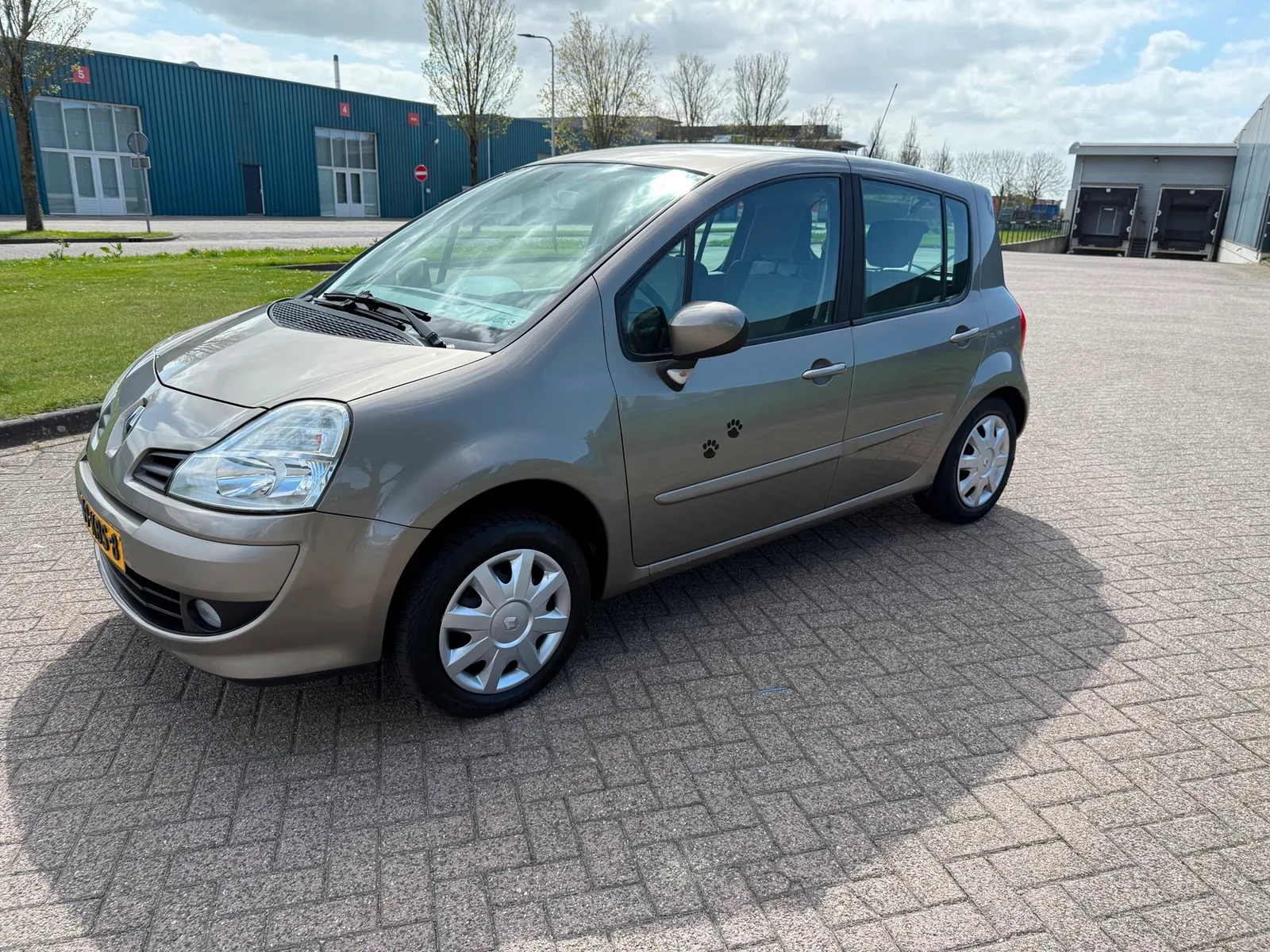 Renault Modus (2008) — foto 1