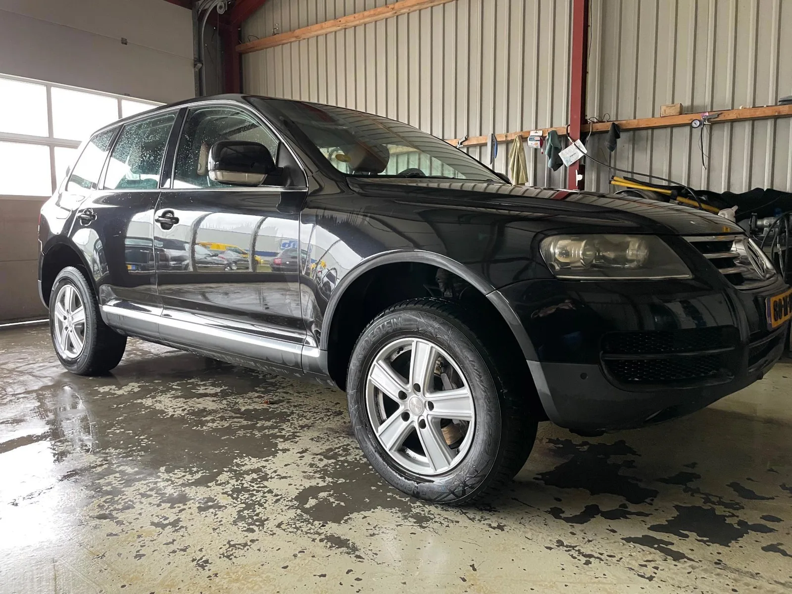 Volkswagen Touareg (2006) — foto 1