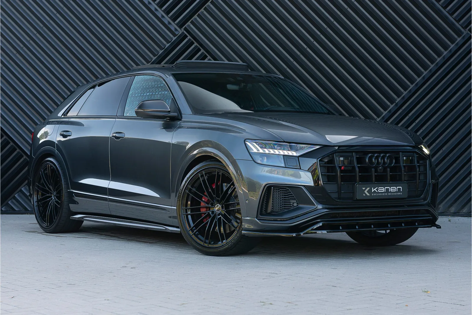Audi SQ8 (2023) — foto 1