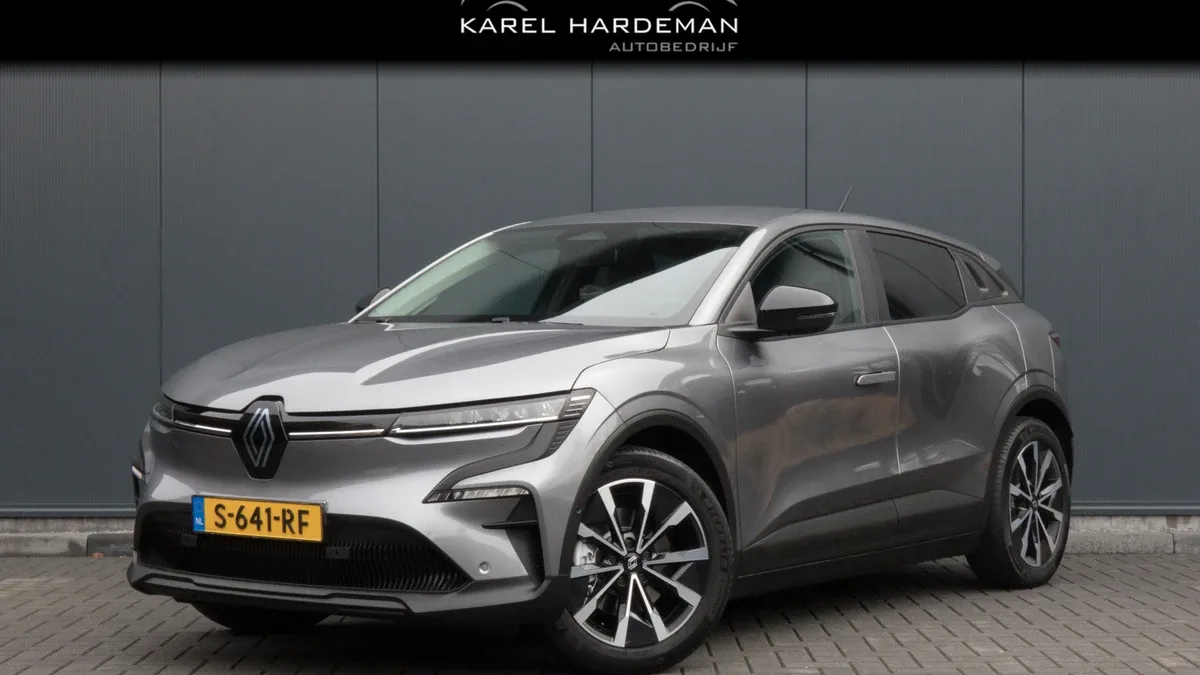Renault Mégane (2023) — foto 1