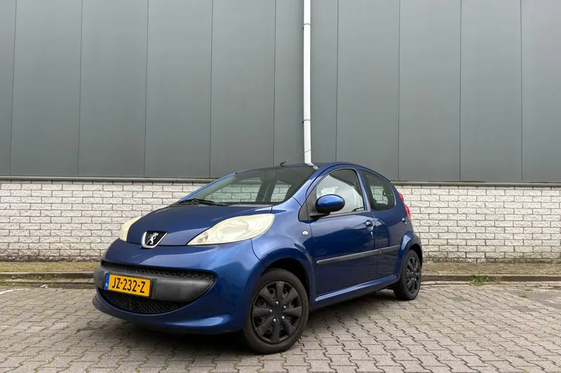 Peugeot 107 (2005)