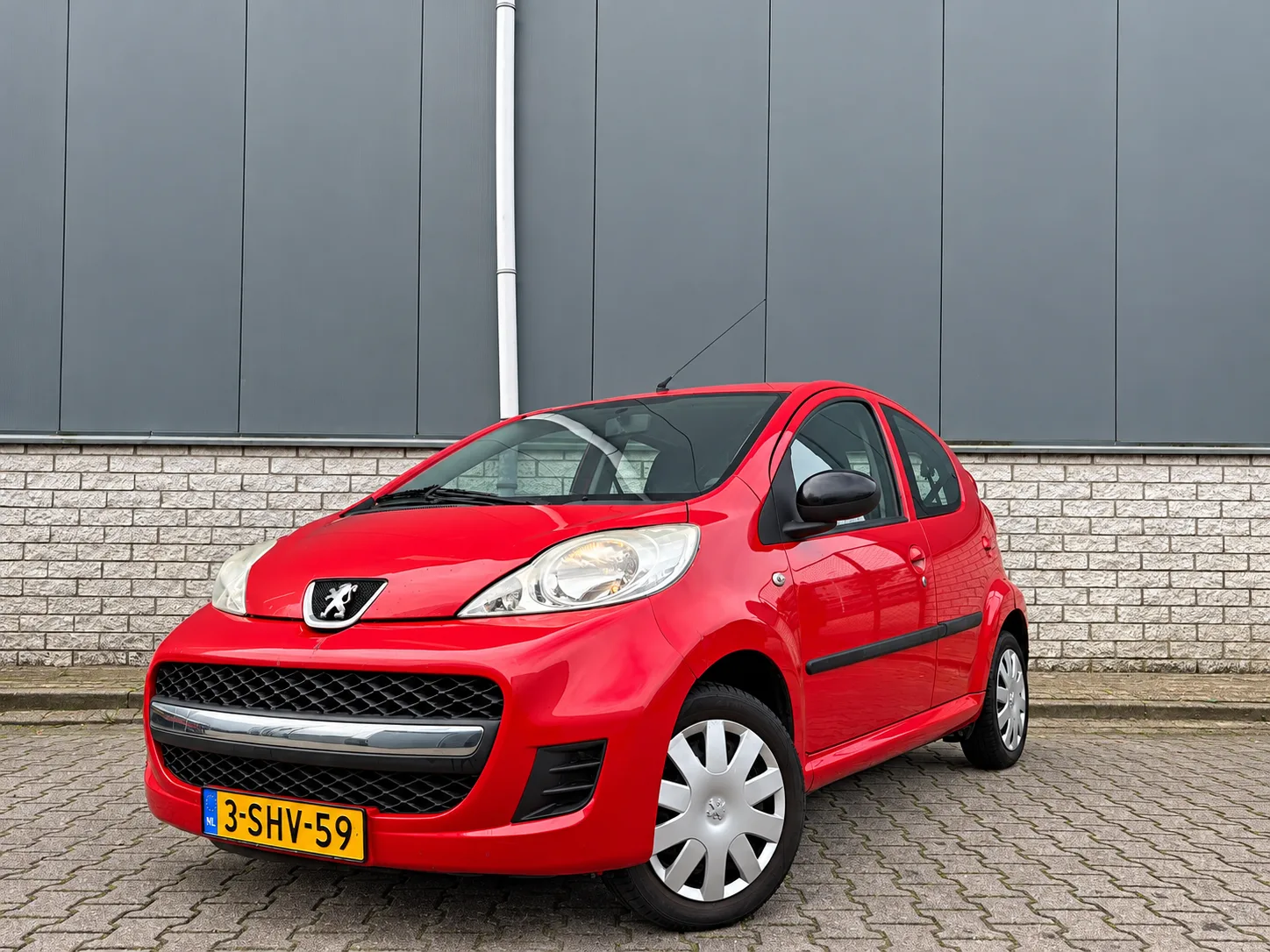 Peugeot 107 (2009) — foto 1
