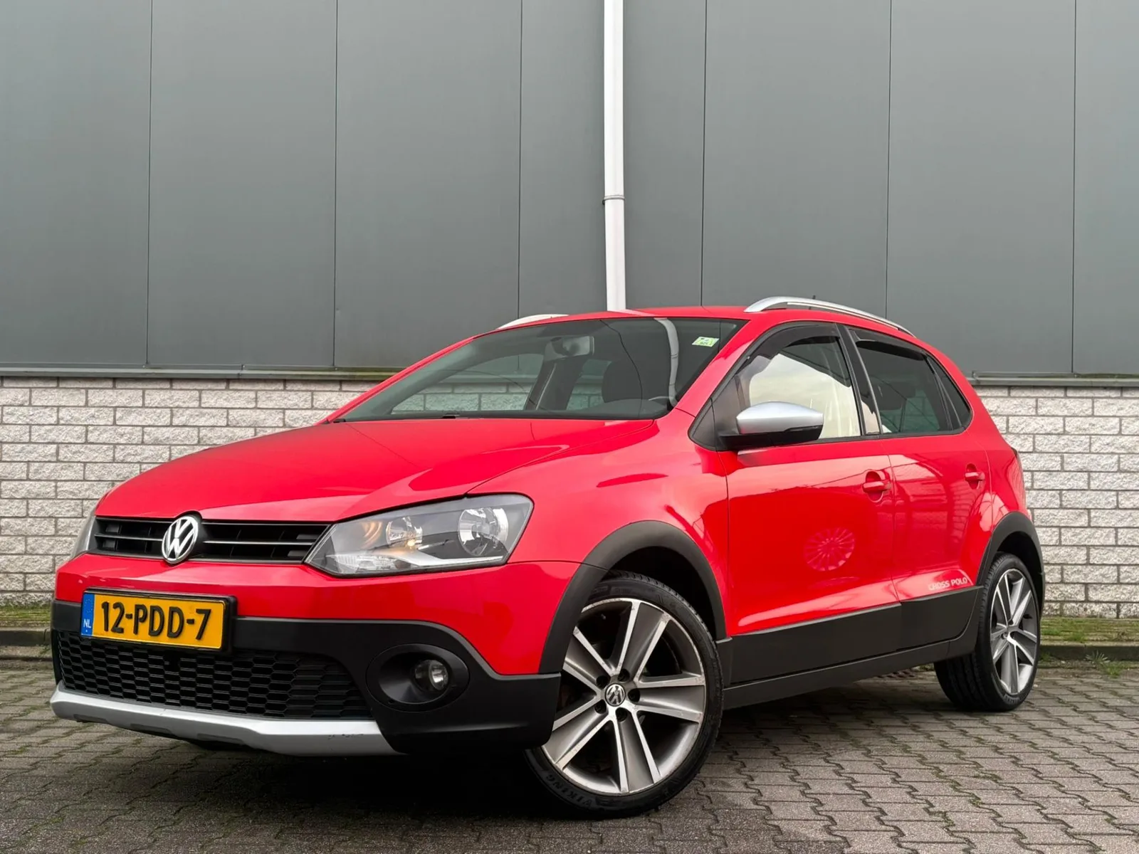 Volkswagen Polo (2011) — foto 1