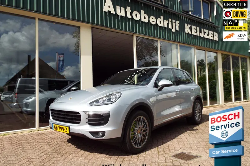 Porsche Cayenne (2015)