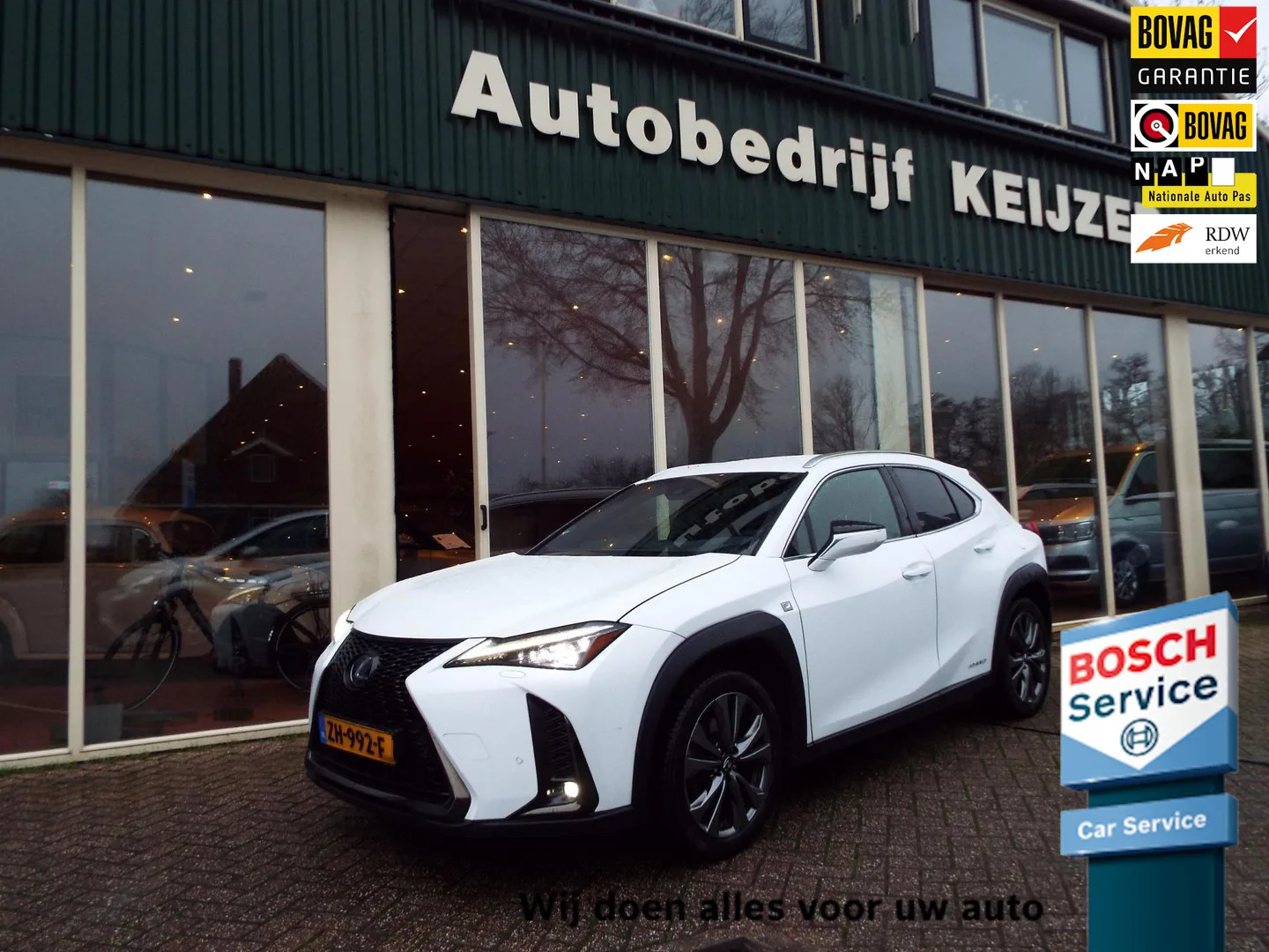 Lexus UX (2019) — foto 1