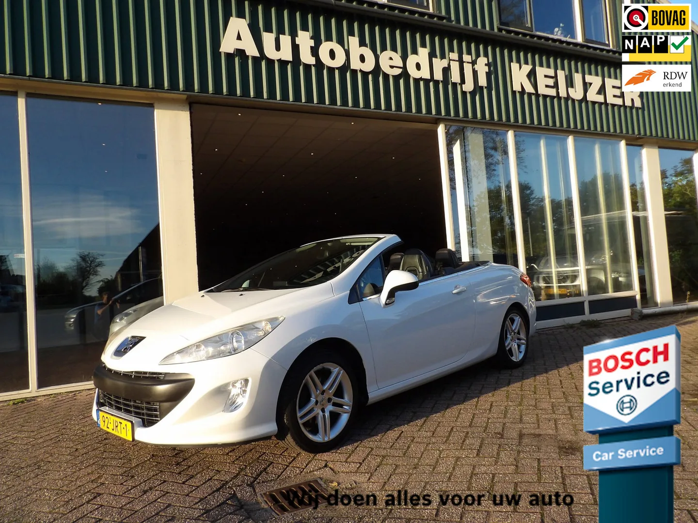 Peugeot 308 (2009) — foto 1