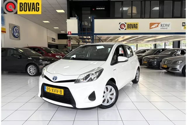 Toyota Yaris (2012) — foto 1