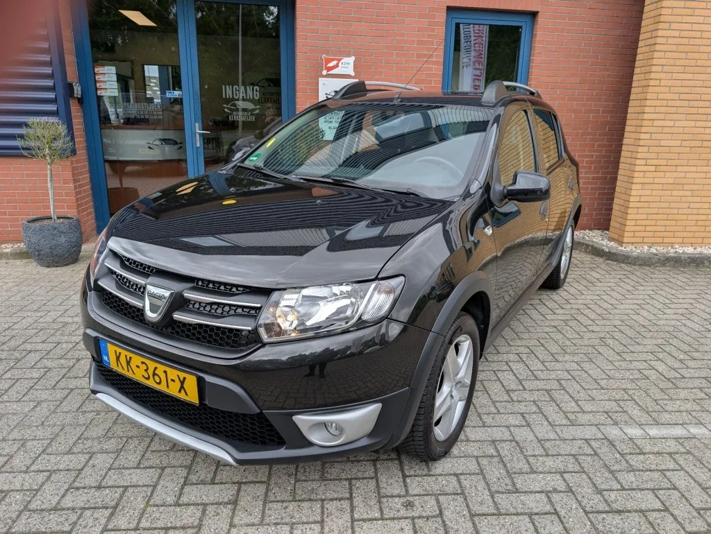 Dacia Sandero (2015) — foto 1