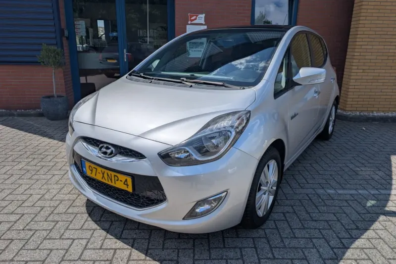 Hyundai ix20 (2012)