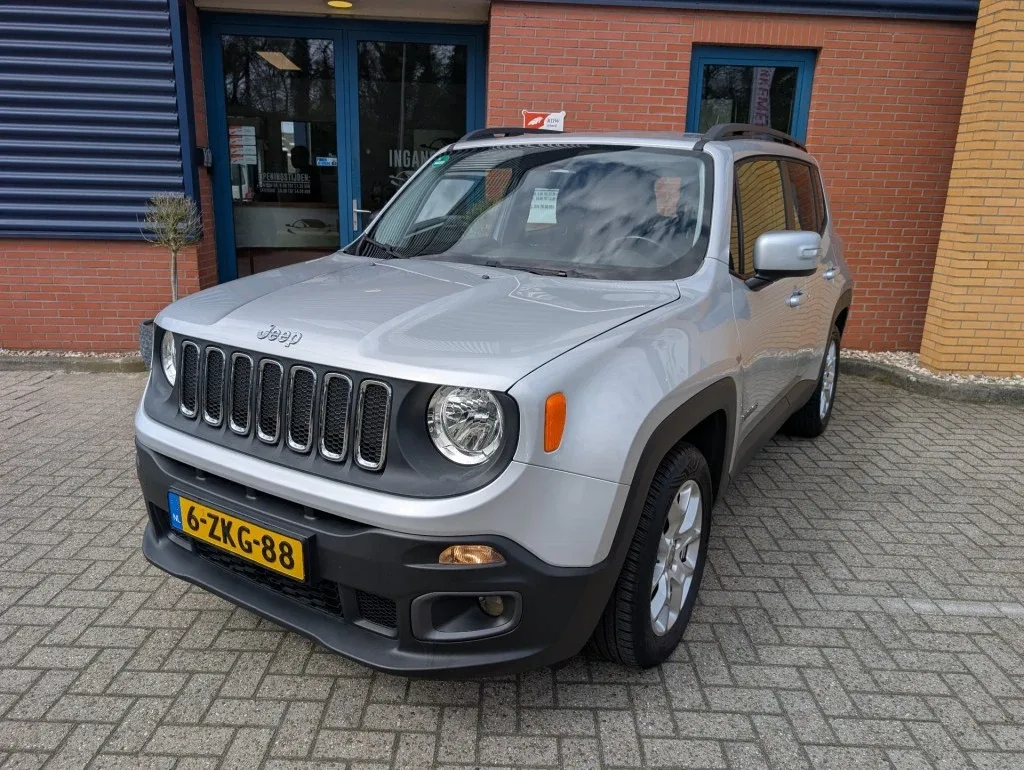 Jeep Renegade (2015) — foto 1