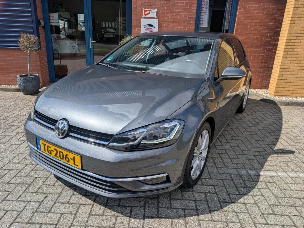Volkswagen Golf (2018) — foto 1