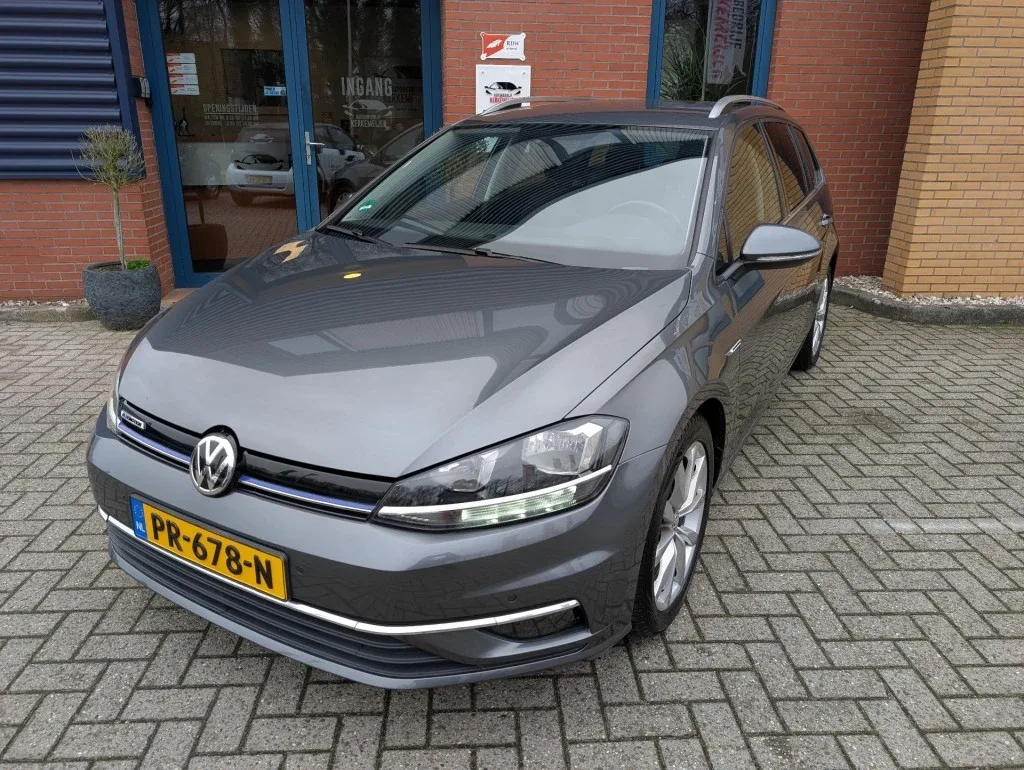 Volkswagen Golf (2017) — foto 1