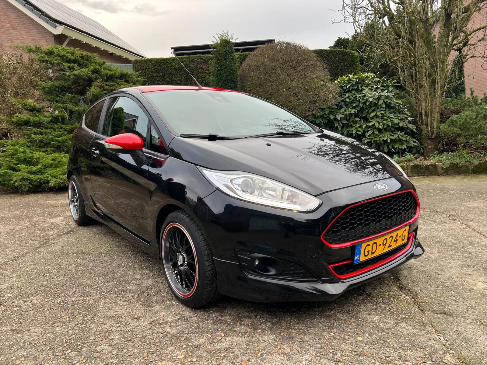 Ford Fiesta (2015) — foto 1