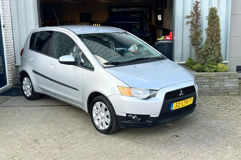 Mitsubishi Colt (2010)