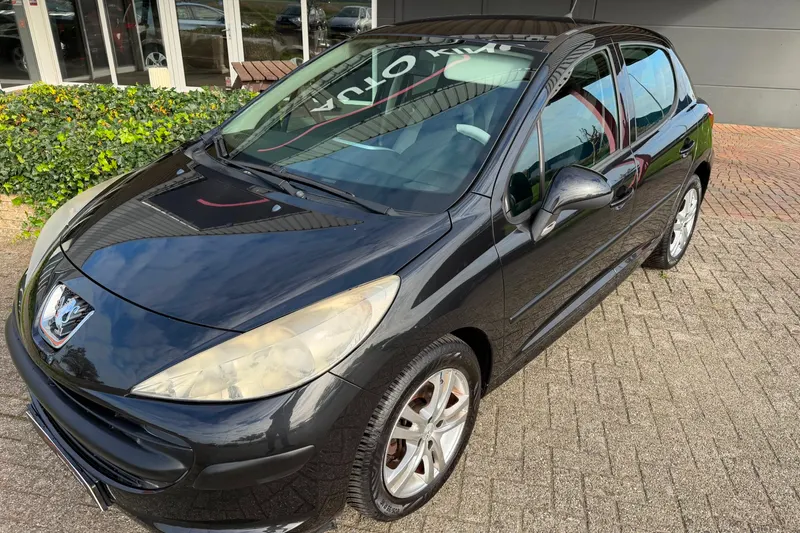 Peugeot 207 (2009)