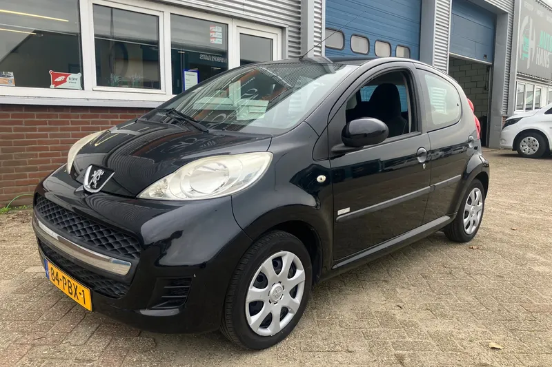 Peugeot 107 (2011)