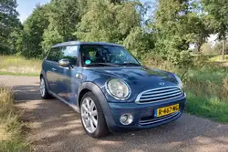 MINI Cooper (2009)