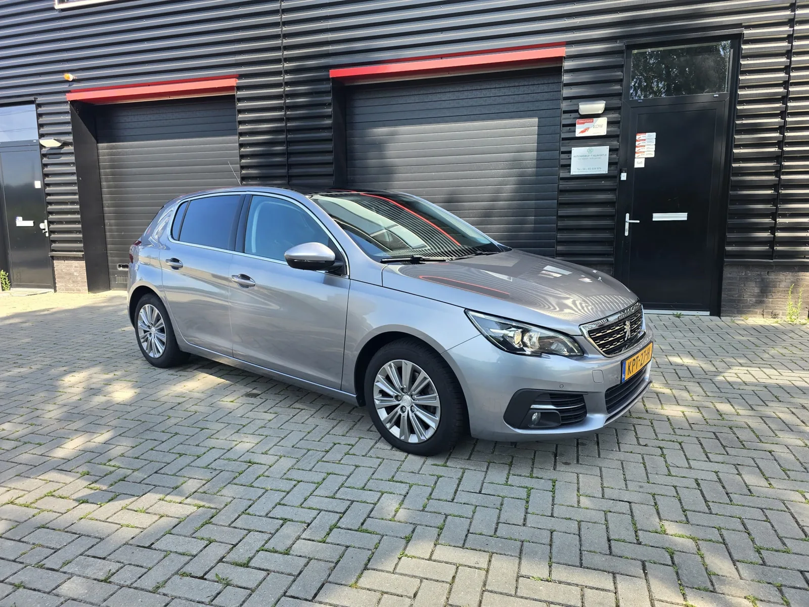 Peugeot 308 (2018) — foto 1