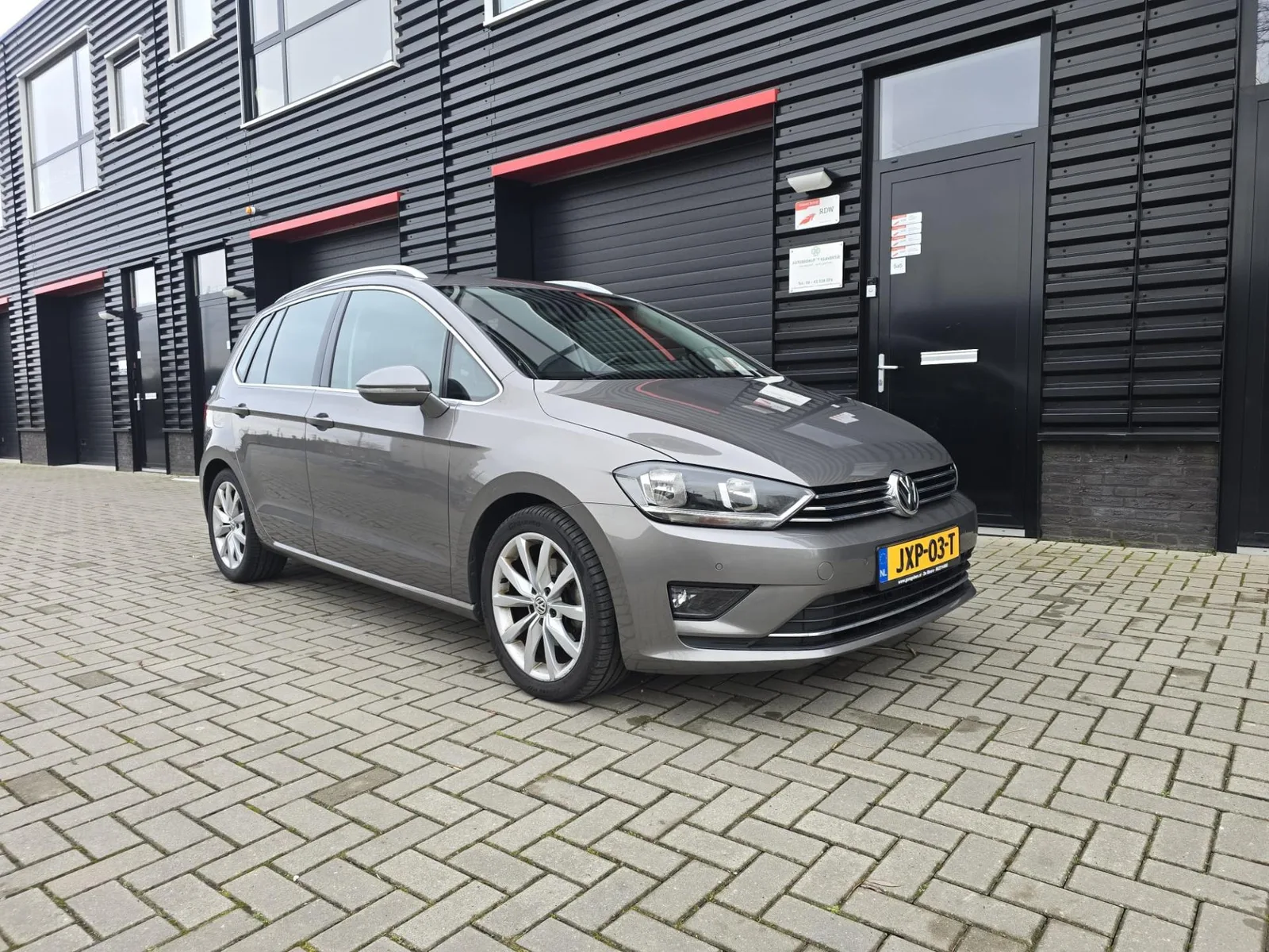 Volkswagen Golf Sportsvan (2017) — foto 1